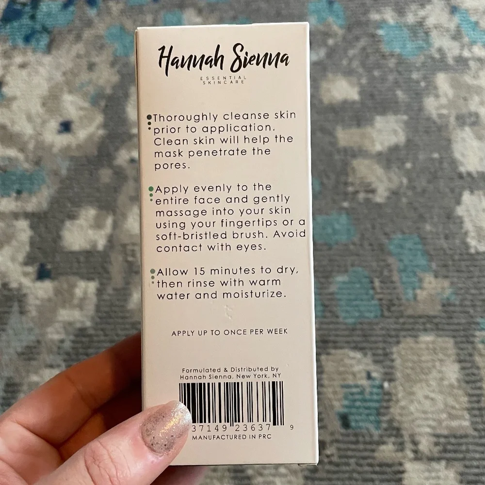 Hannah Sienna Essential Skincare - Purifying Charcoal Mask 3 Fl. Oz